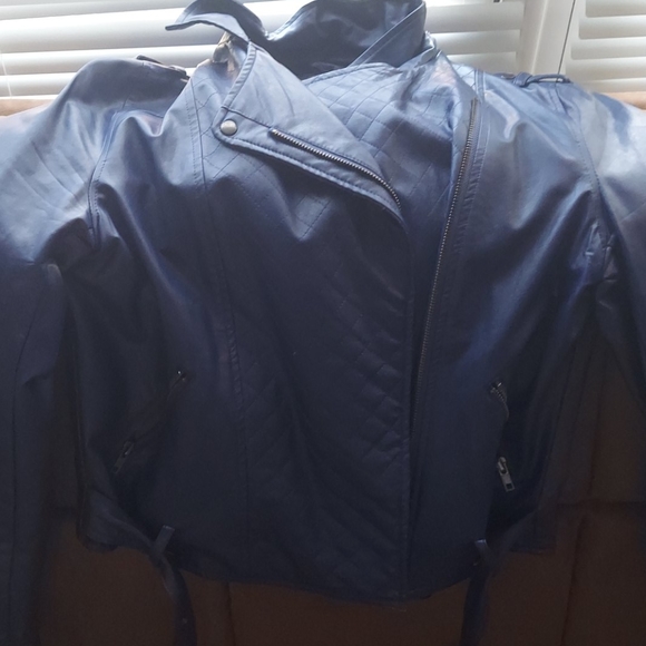 Motorcycle jacket - Picture 2 of 4